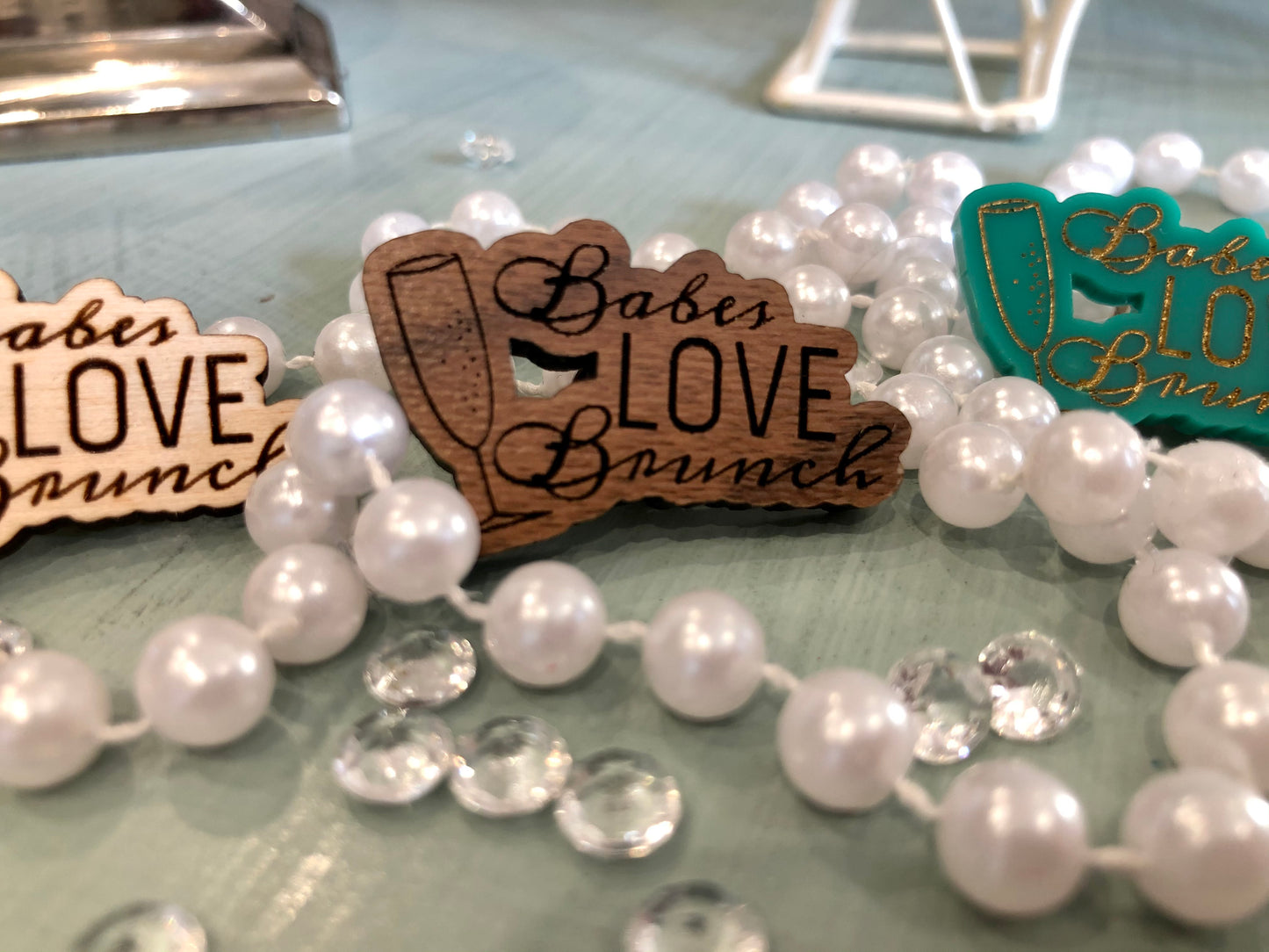 B*****s/Babes Love Brunch Pin